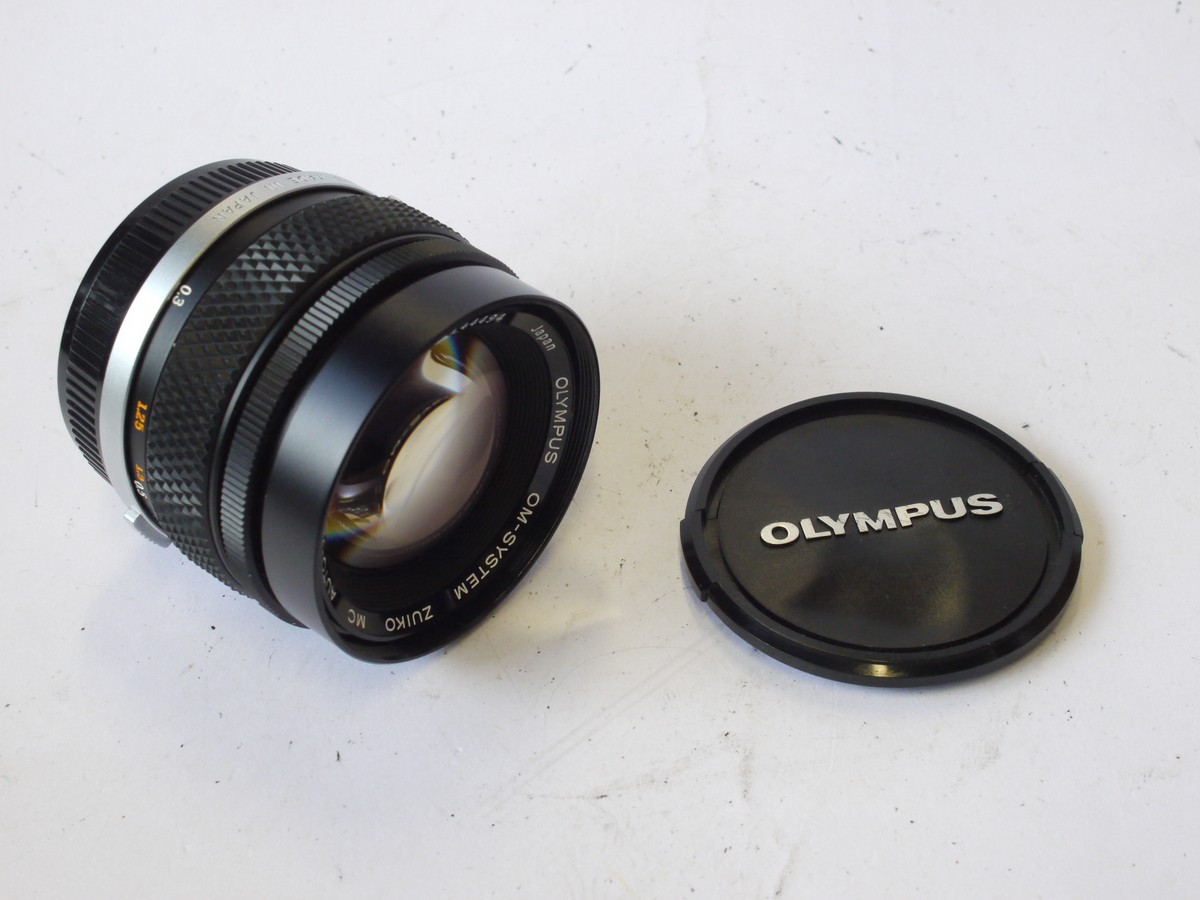 Olympus 35mm f2 Zuiko MC OM mount lens + Olympus caps & case – MW