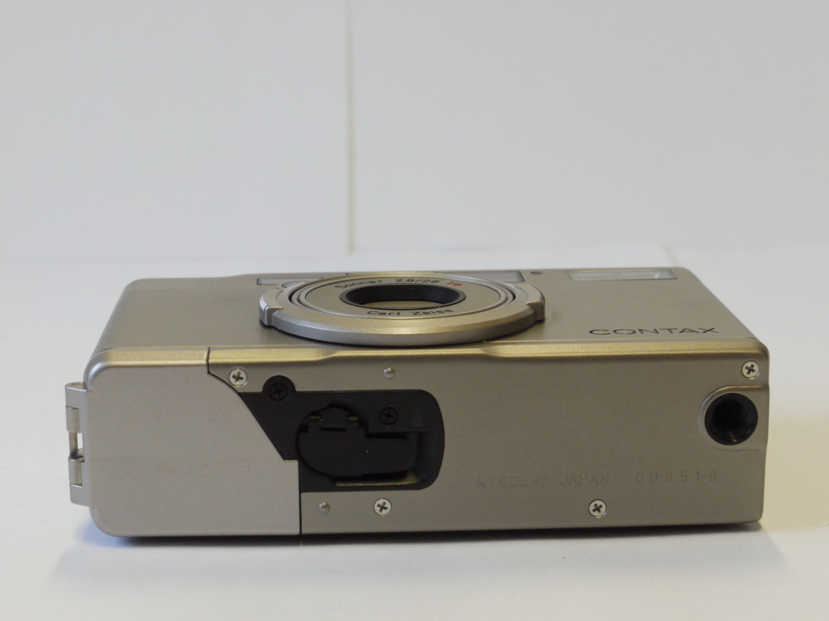 Contax Tix 35mm APS Compact Autofocus camera, Silver Grey coloured