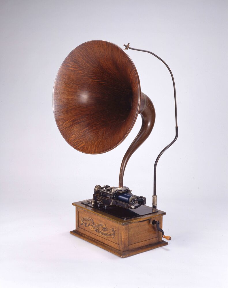 円筒式蓄音機 エジソン・トライアンフ | ToMuCo - Tokyo Museum Collection