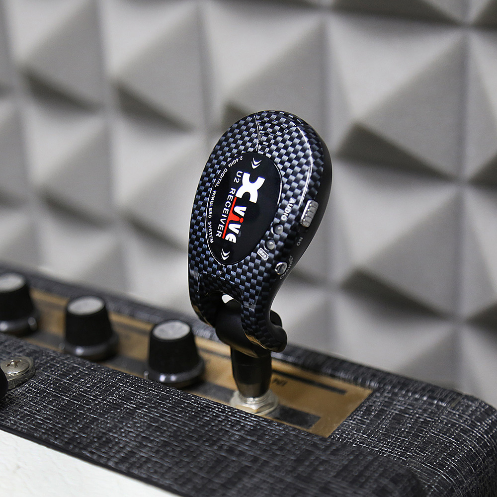 Xvive U2 Wireless Guitar System XV-U2/CB（カーボン）｜ミュージック
