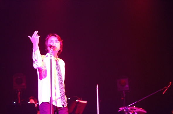 藤井フミヤ、FCツアーファイナル。4/17、Zepp Tokyo公演をレポ