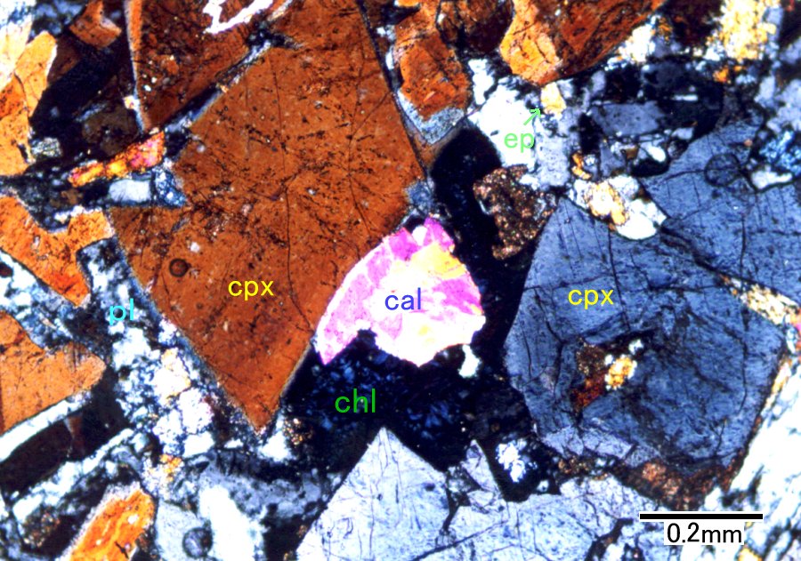 緑色岩X25クロス(城の腰) | 大鹿村中央構造線博物館