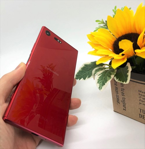 実機レビュー]Xperia XZ Premium SO-04J Rosso(ロッソ) 高級感のある