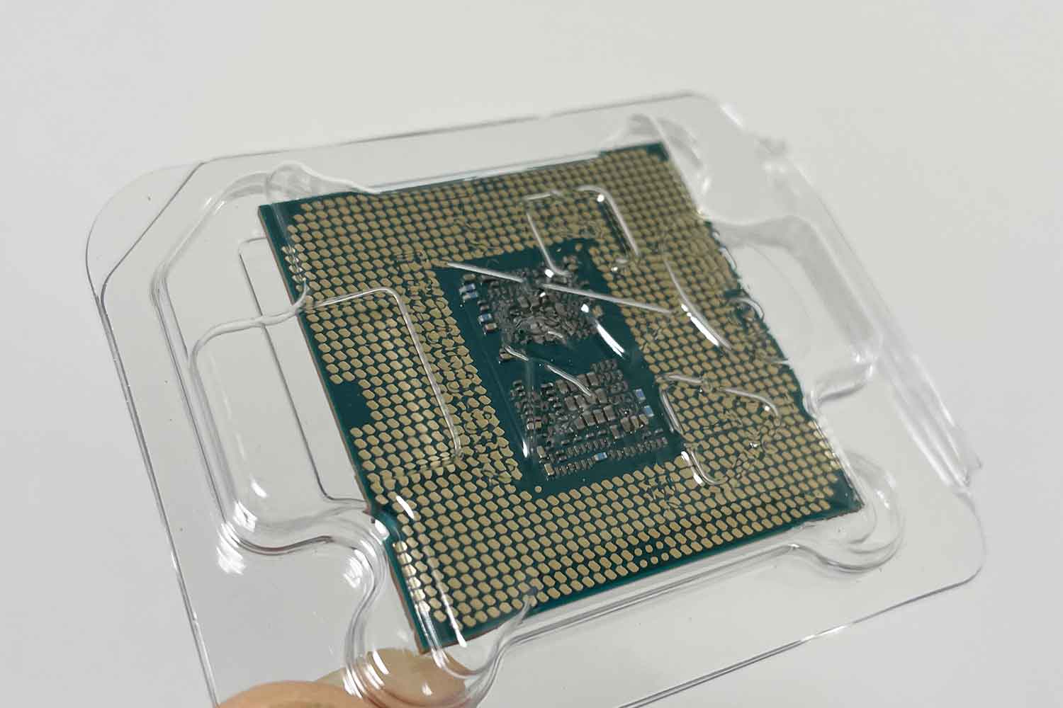 初めての自作PC 組立手順2「CPU i5-10400Fをマザーボードに取付