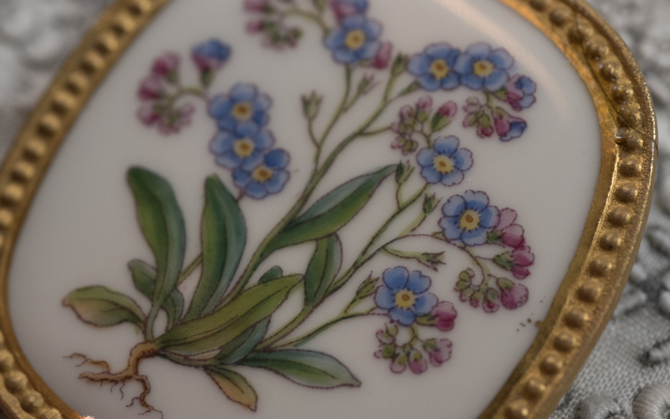 ロイヤルコペンハーゲン 陶板のブローチ （ROYAL COPEN HAGEN） | My