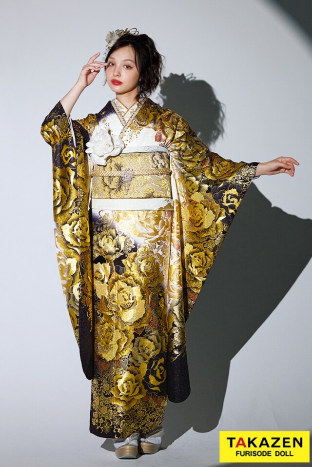 TAKAZENの振袖 /白色/ゴールド色/グラマラス/バラ柄/ グラマラス 白/黒