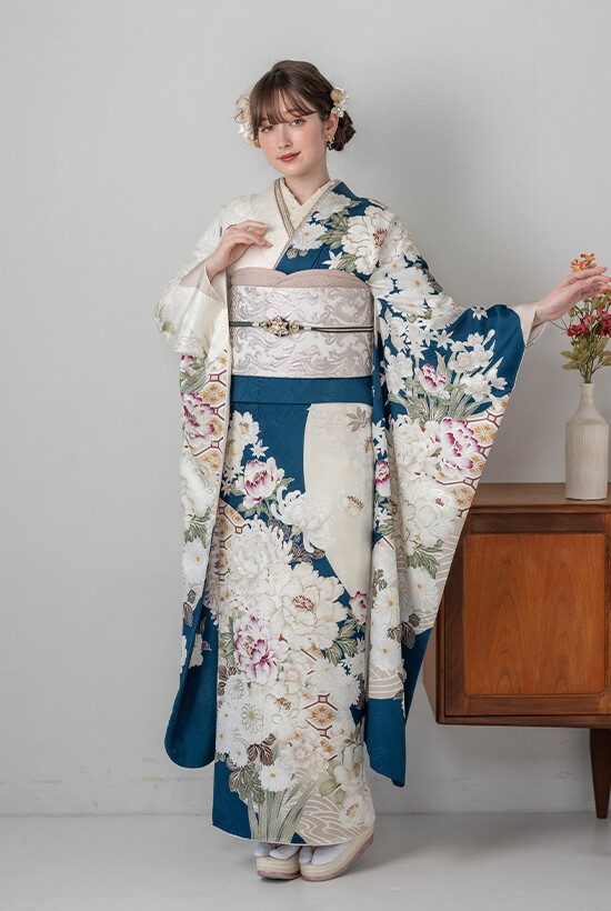 株式会社はなぶさの振袖 /白色/紺色/古典/椿柄/ A-8 | My振袖
