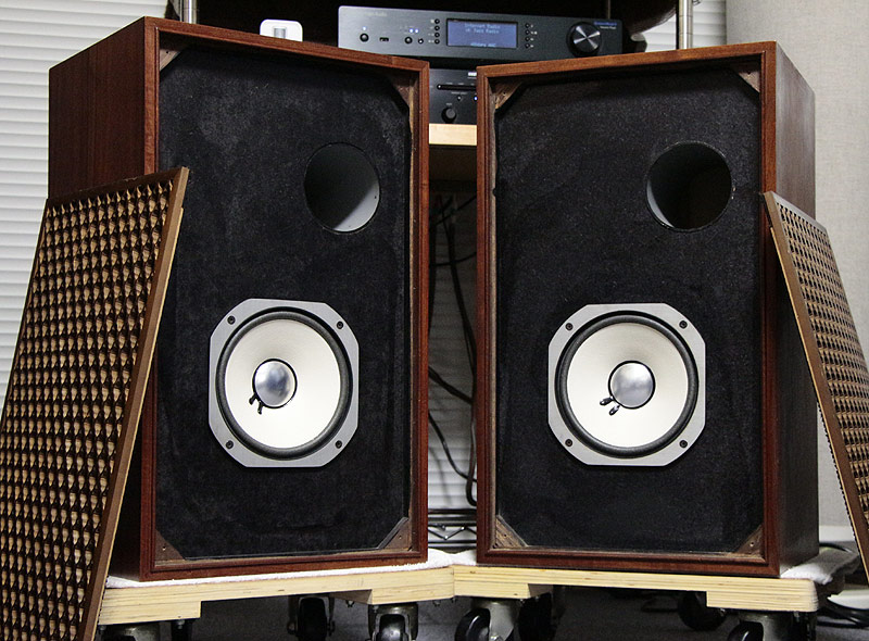 久々のご対面 SANSUI/JBL SP-LE8T