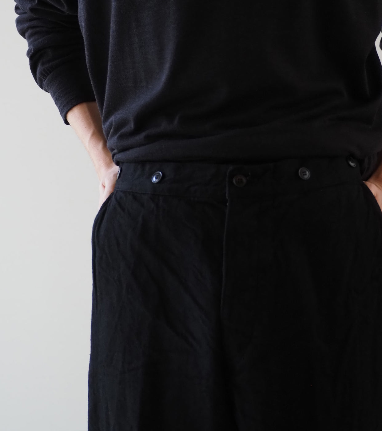 COMOLI デニム オーバー パンツ, Black – Navyblue