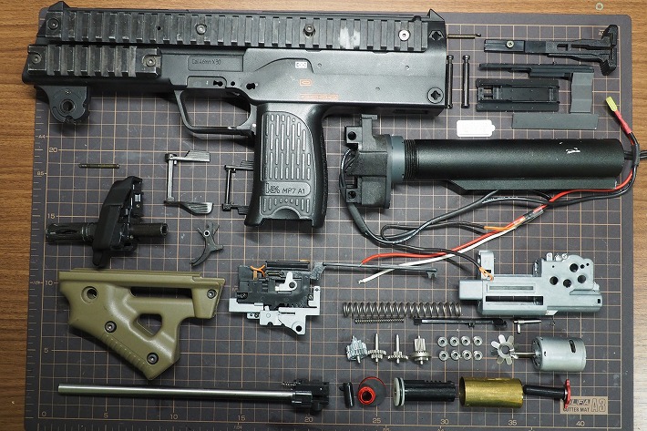 東京マルイ 電動MP7】中古ジャンク品の分解し内部カスタムを確認しま