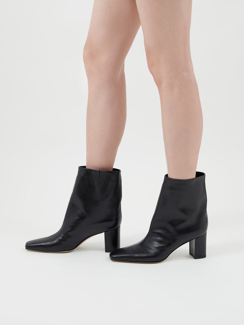 スクエアトゥチャンキーヒールブーツ 7323/AZU/BLACK – NEBULONI E.