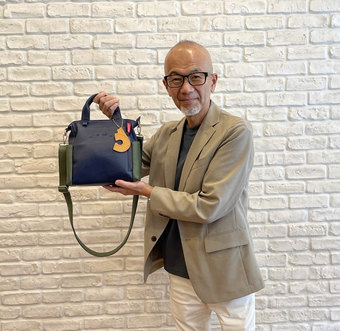 上柳昌彦 あさぼらけ』初の番組グッズ「あさぼらけON AIRバッグ」が