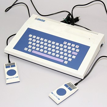 あの日あの時あのコンピュータ(8) そのグラフィックと日本語BASICに