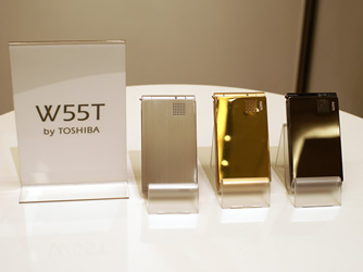 KDDI、厚さ9.9mm・カードサイズ、極薄ボディの「W55T」を発表 | マイ
