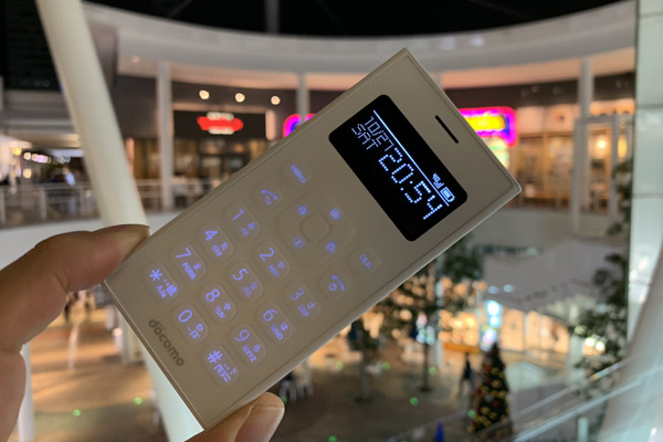 ドコモ「ワンナンバーフォン」レビュー - 夢の「スマホとっかえひっ