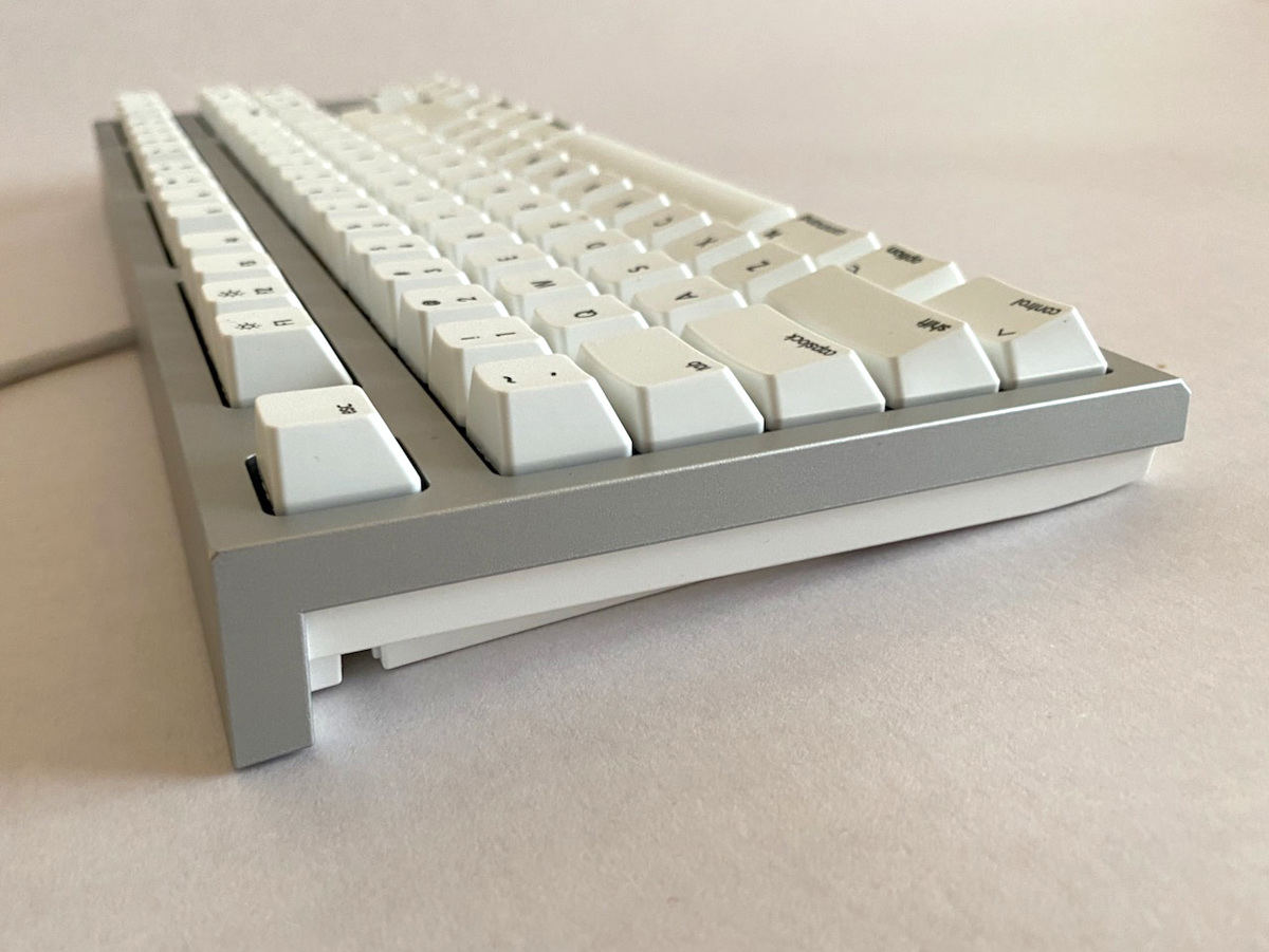 PFU仕様の「REALFORCE for Mac」キーボード実機レビュー - タッチは