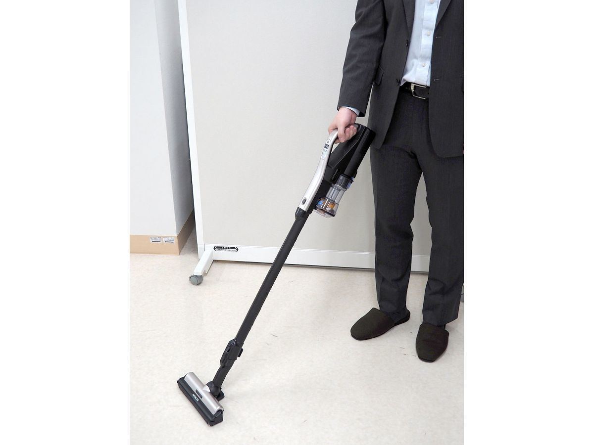 クラス最軽量の1.1kg！ 日立のパワフルなコードレススティック掃除機