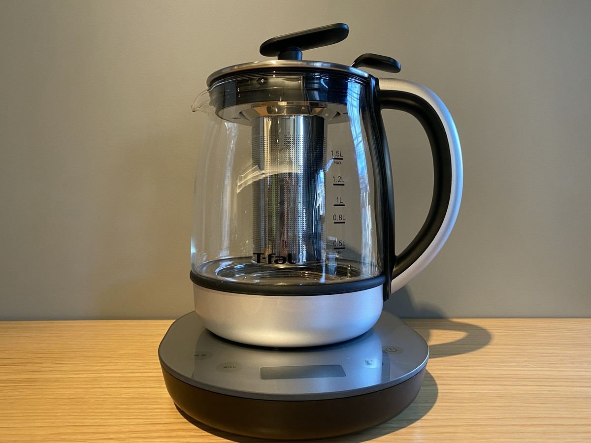 ティファールの“お茶専用電気ケトル”「テイエール」、お茶好きが