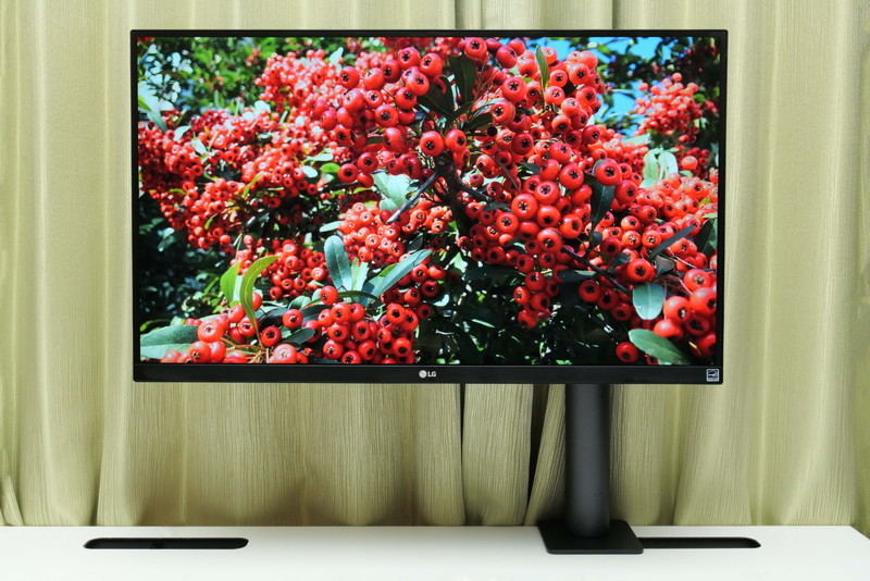 テレワークでもオフィス以上に仕事効率を上げる!? 液晶モニター