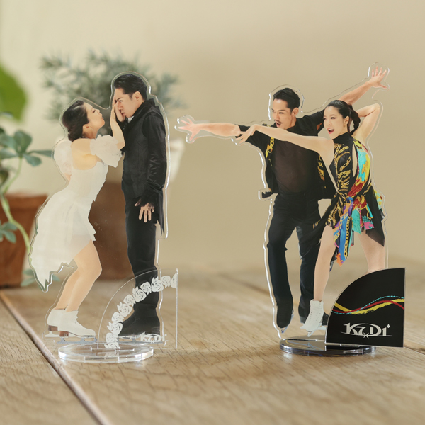 村元哉中＆高橋大輔】グッズ＆卓上カレンダー2024 限定発売