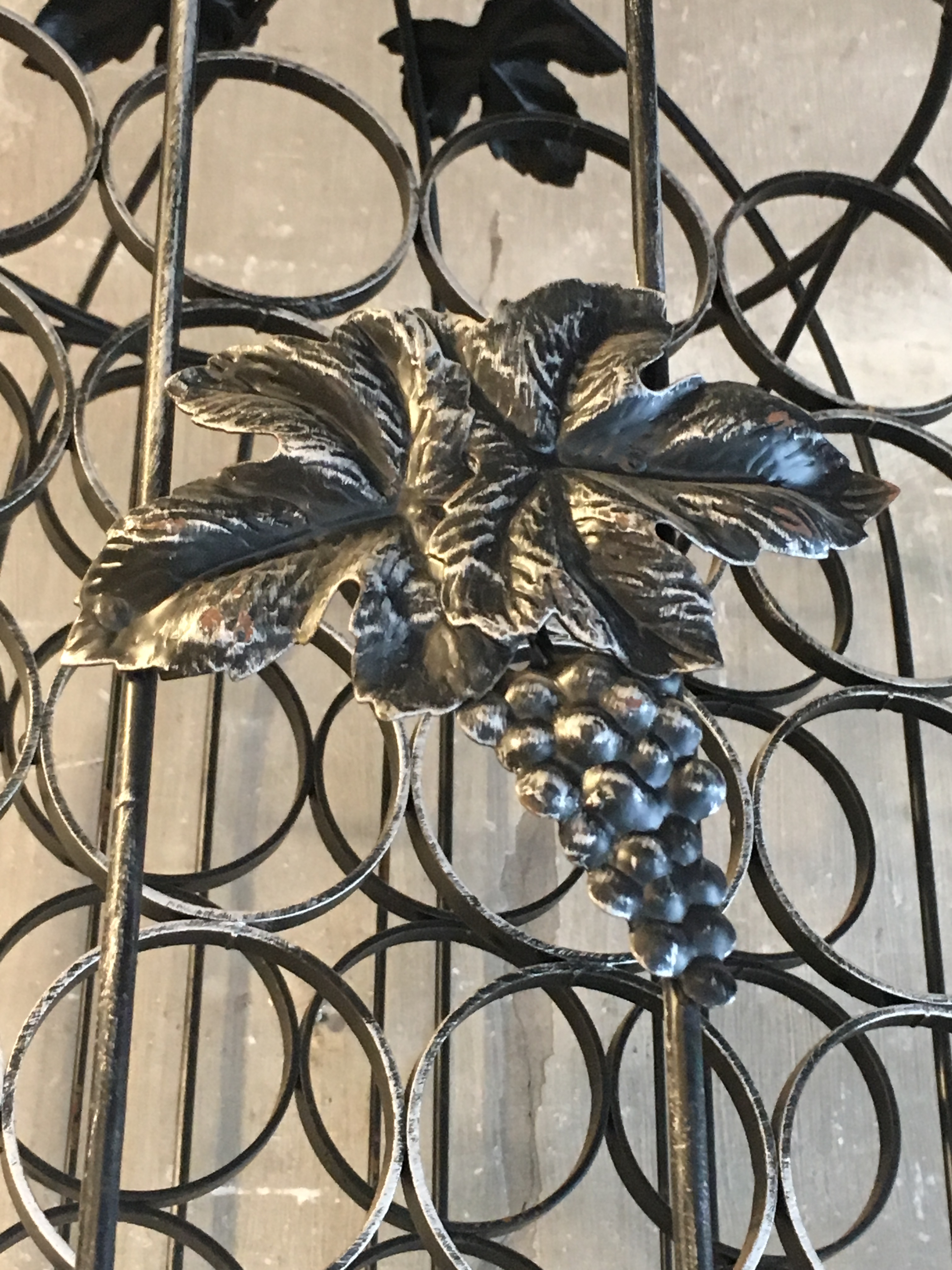 総合リサイクルショップ RecycleGallery NEWS / 鳥かごのような