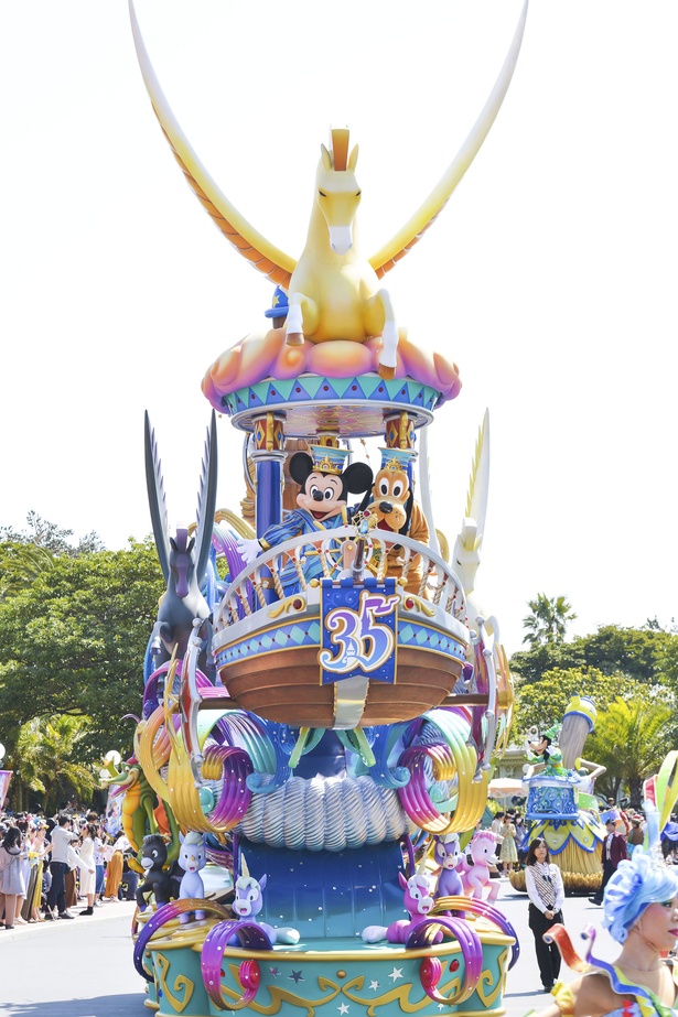 TDR35周年の祝祭感にあふれた新パレード「ドリーミング・アップ！」全