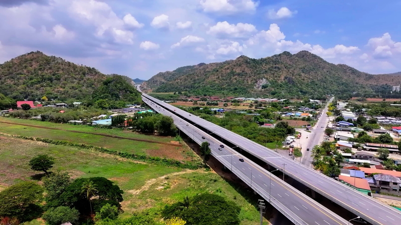 タイ東北部方面へのM6高速道路、年末年始に無料開放 工事前倒しで12月