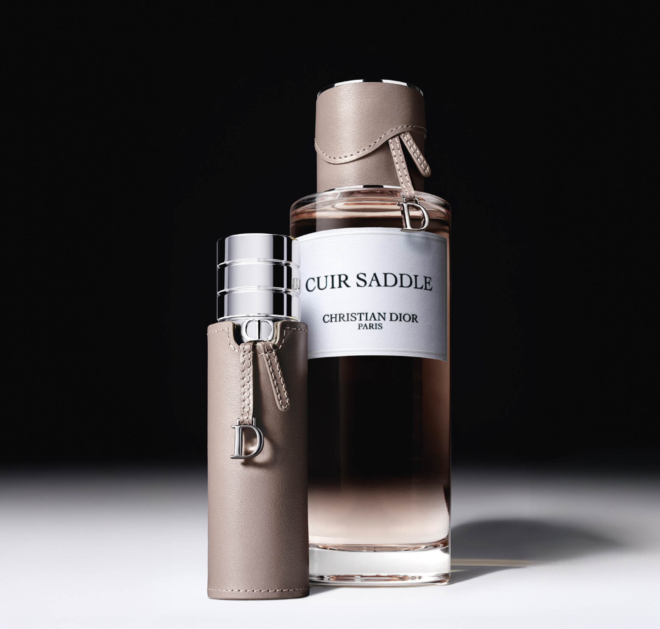 ディオール「ラ コレクシオン プリヴェ」からレザーの香り登場 サドル