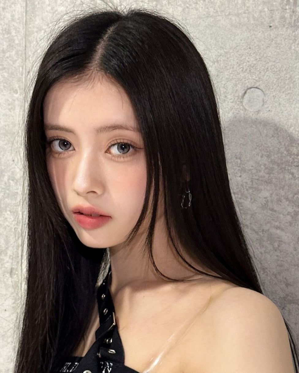 存在が世界遺産」NiziUのRIMAハワイでのオフショットに歓喜「めっちゃ