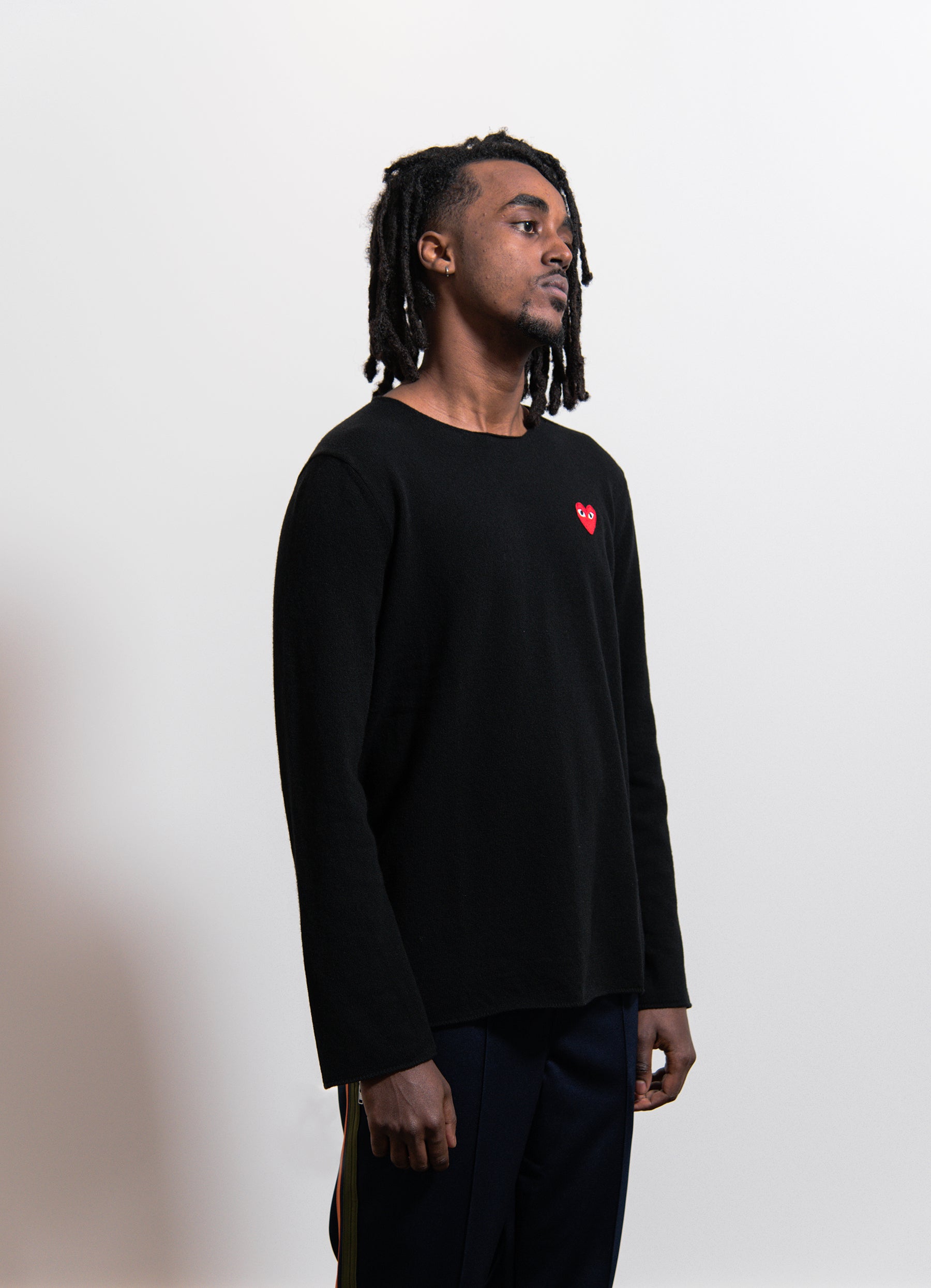 Comme des Garcons PLAY Knit Emblem Crewneck Sweater Black/Red – NOMAD