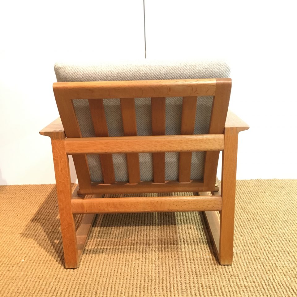 ボーエ・モーエンセン「Model-2257 イージーチェア」《ノルディック》