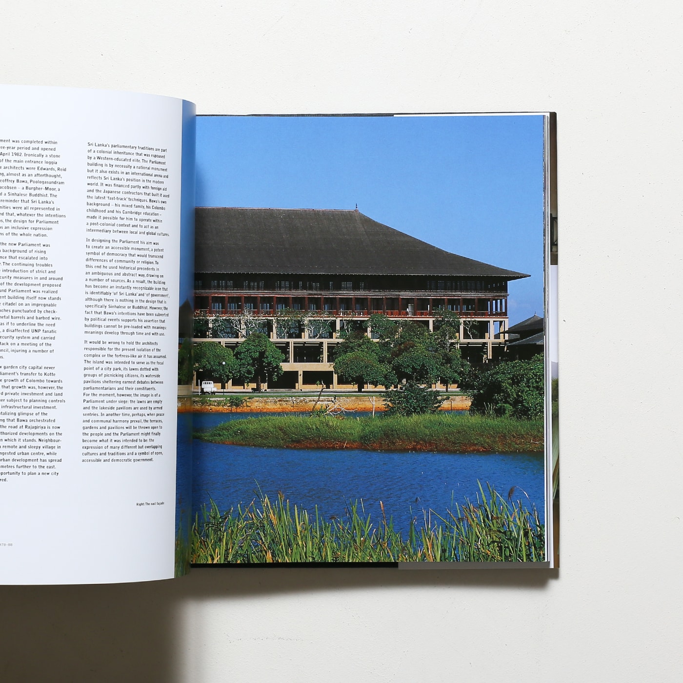 Geoffrey Bawa: The Complete Works | ジェフリー・バワ | nostos