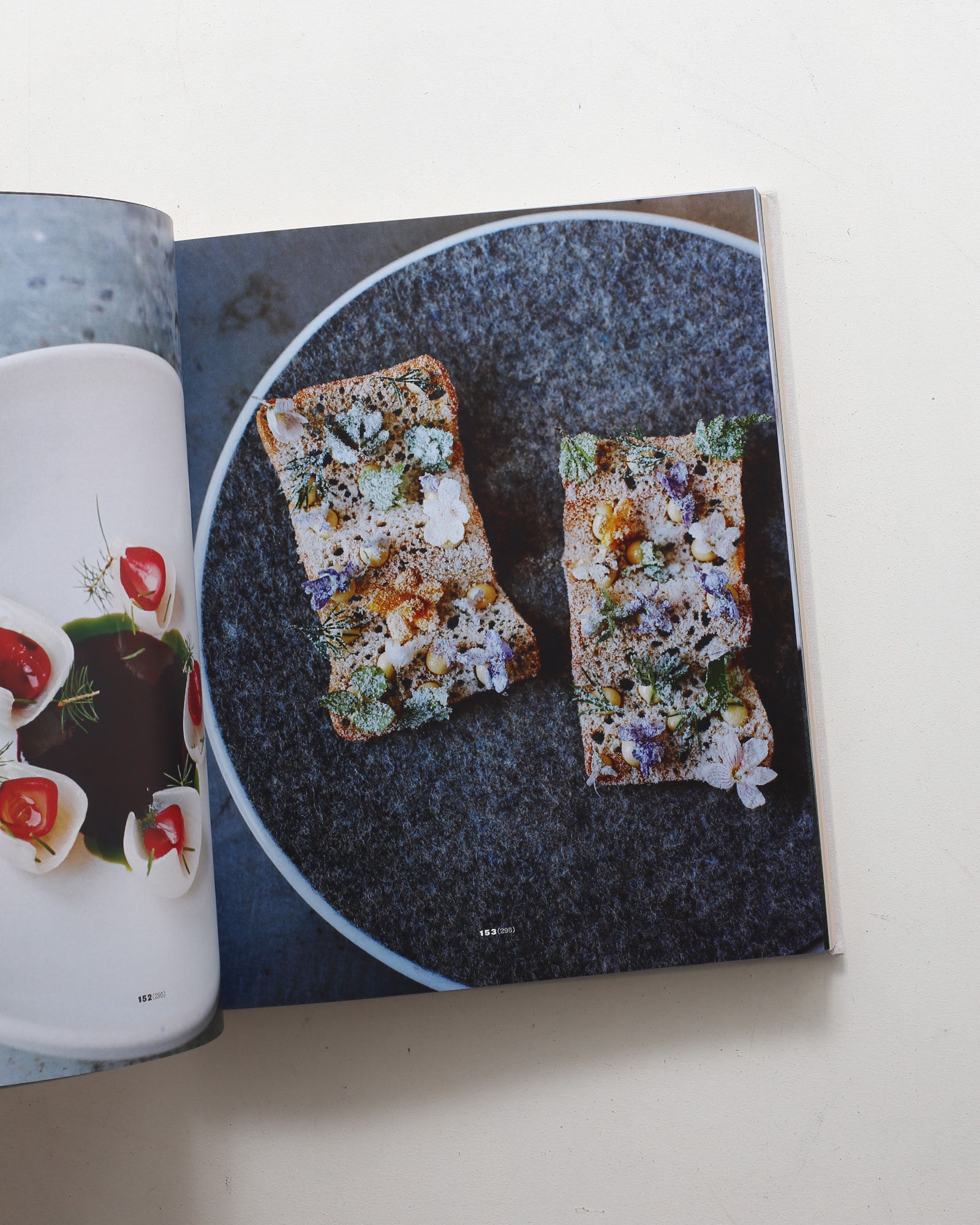 ノーマ 北欧料理の時間と場所 | レネ・レゼピ | nostos books ノストス