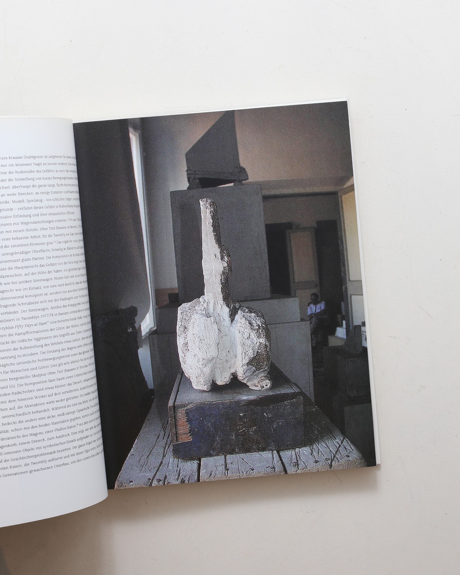 Cy Twombly: Die Skulptur the Sculpture | nostos books ノストスブックス
