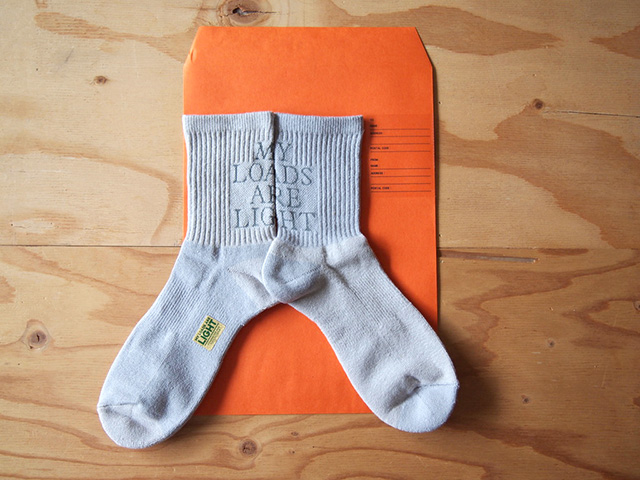 MY LOADS ARE LIGHT, Lettered socks - notwonderstore
