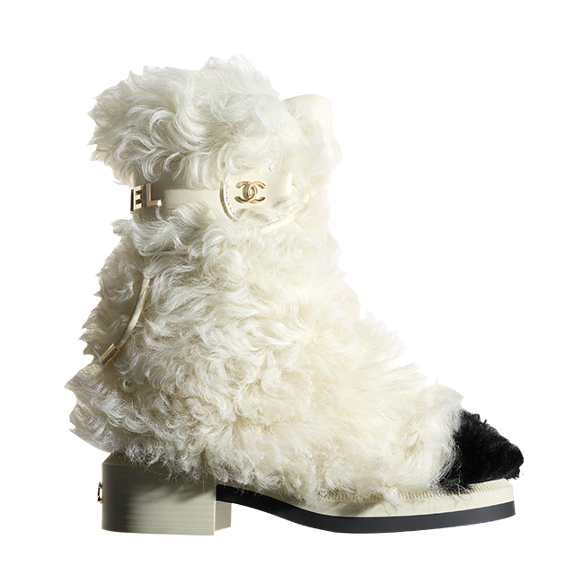 CHANEL 厚底ショートファーブーツ カラー ブロンズ CHANEL 厚底