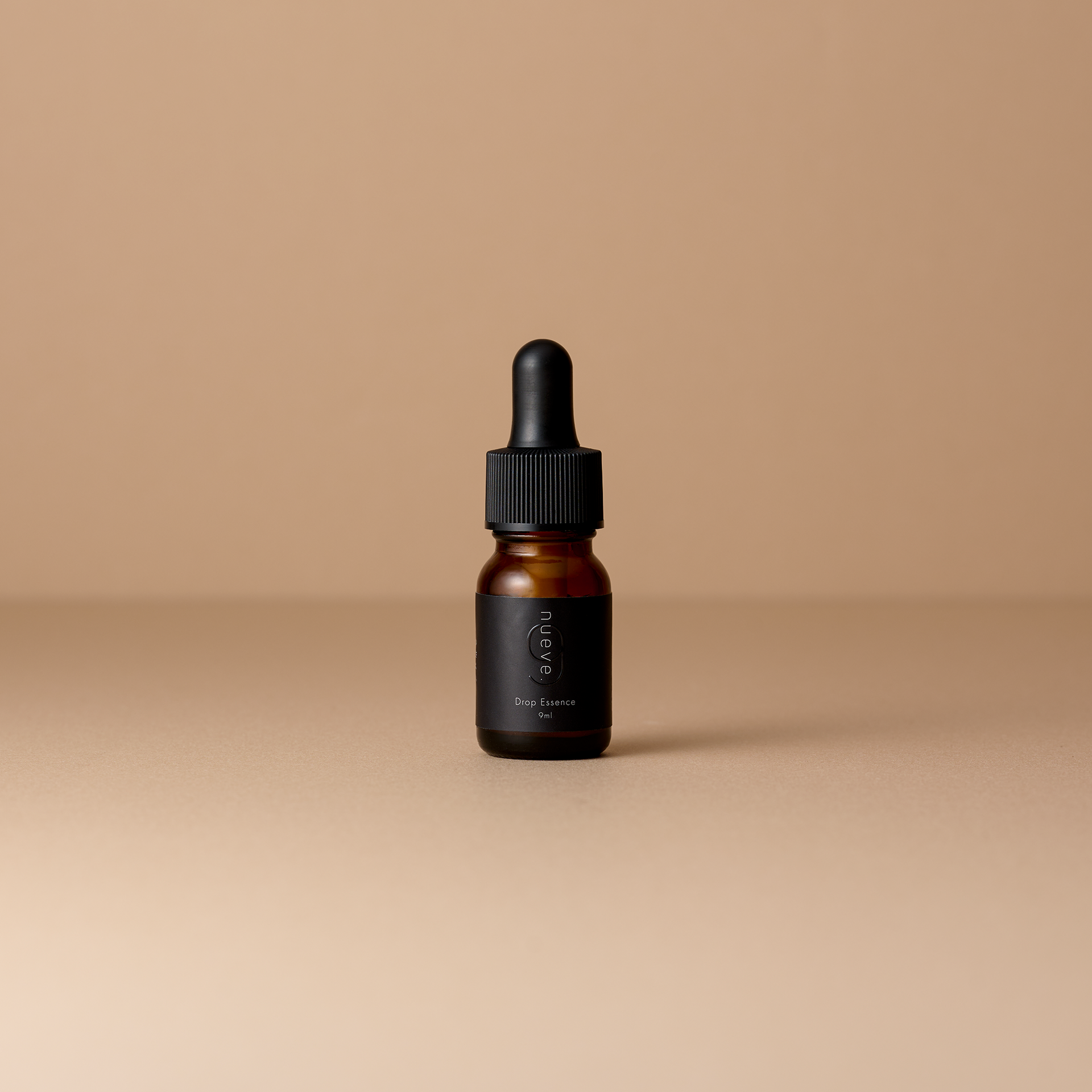 nueve_essence_1.png?v=