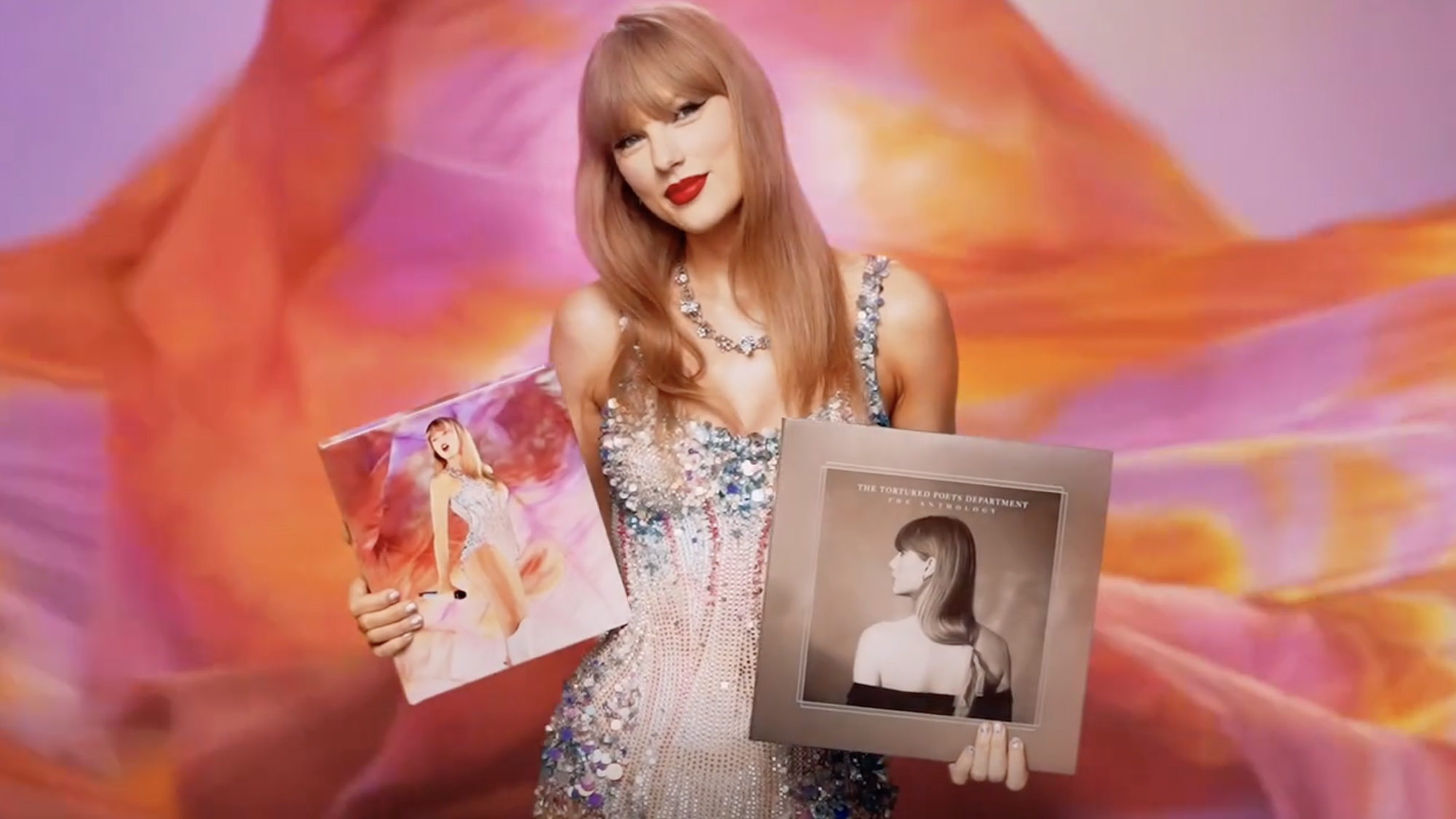 Taylor Swift announces 256-page 'Eras Tour' book