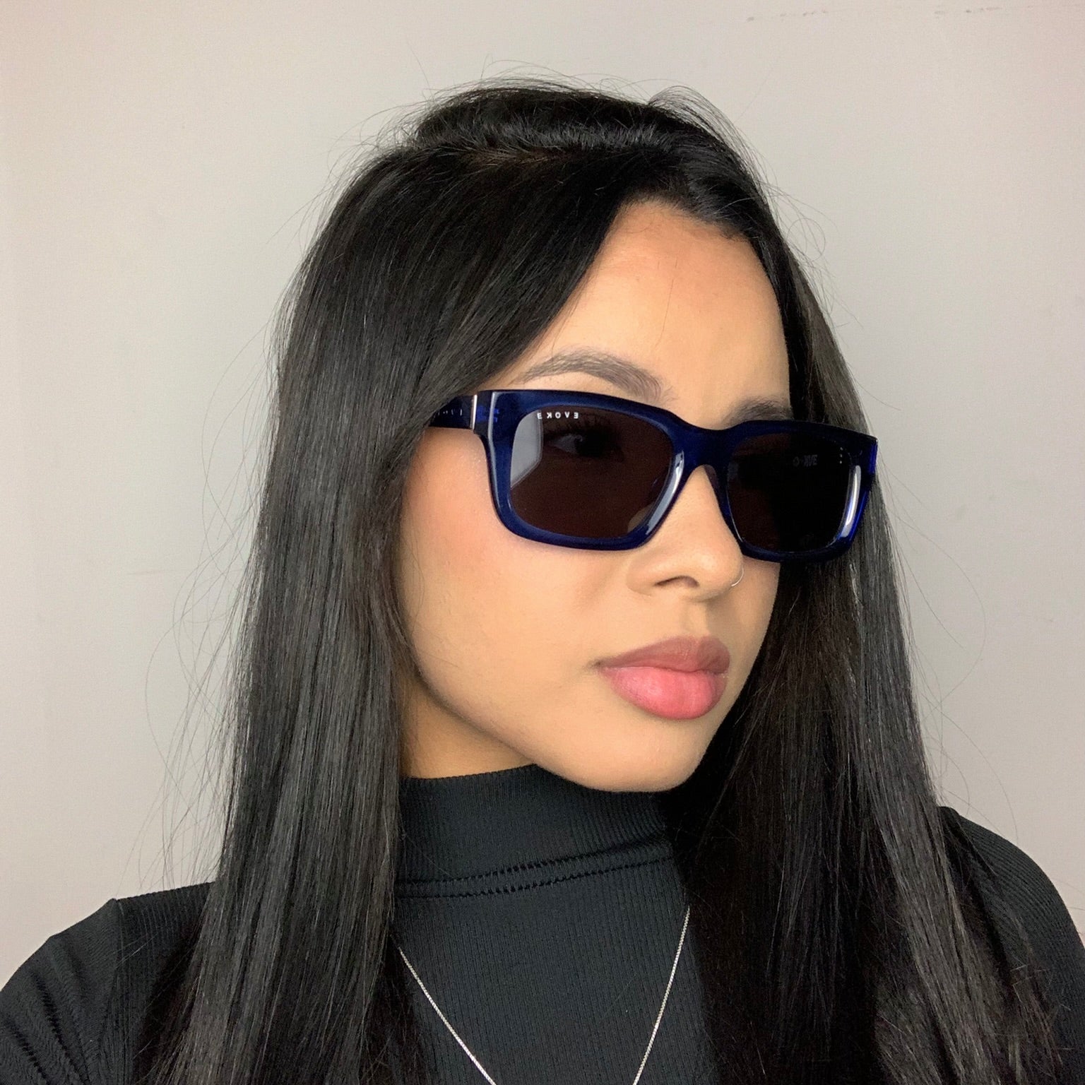 Evoke EVK 49 D21 Azul Translúcido Preto - Sol - 54 mm – Óculos Shop