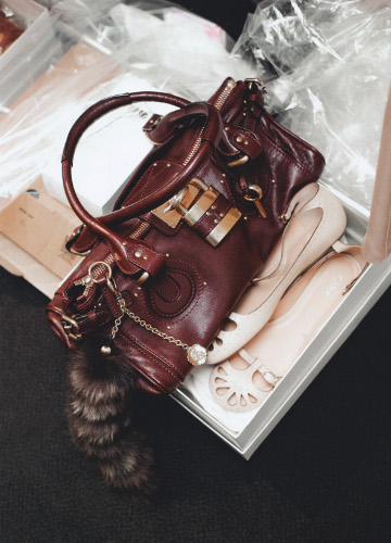 クロエ「パディントン」バッグが軽く使いやすく進化、新作に加え