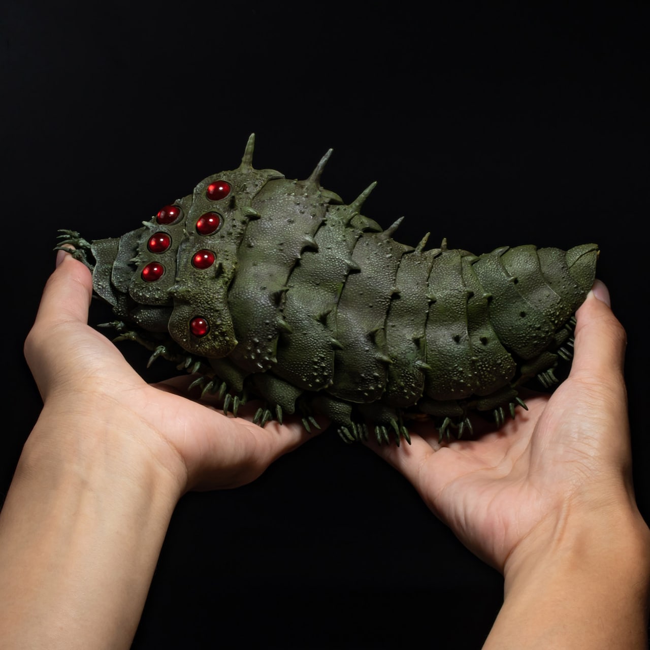 100本の脚が可動「風の谷のナウシカ」王蟲のフィギュア、ウネウネした