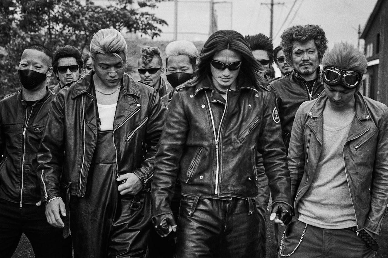 クローズ」武装戦線を“リアル化”した写真集、AK-69やダイスケはんも