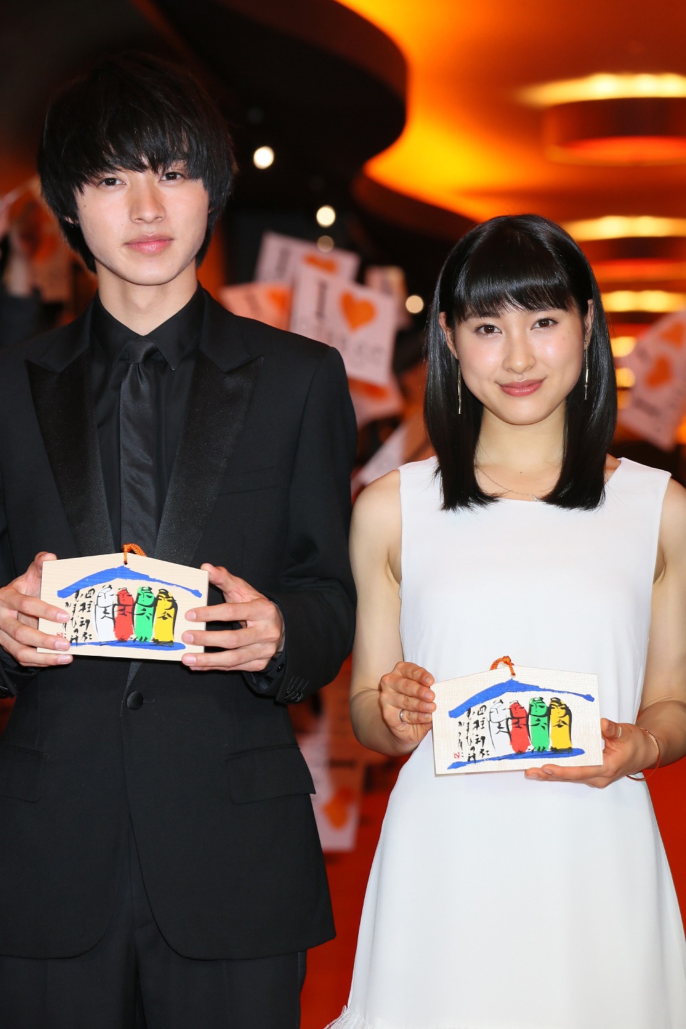 左から山崎賢人、土屋太鳳。 [画像ギャラリー 2/9] - 映画ナタリー