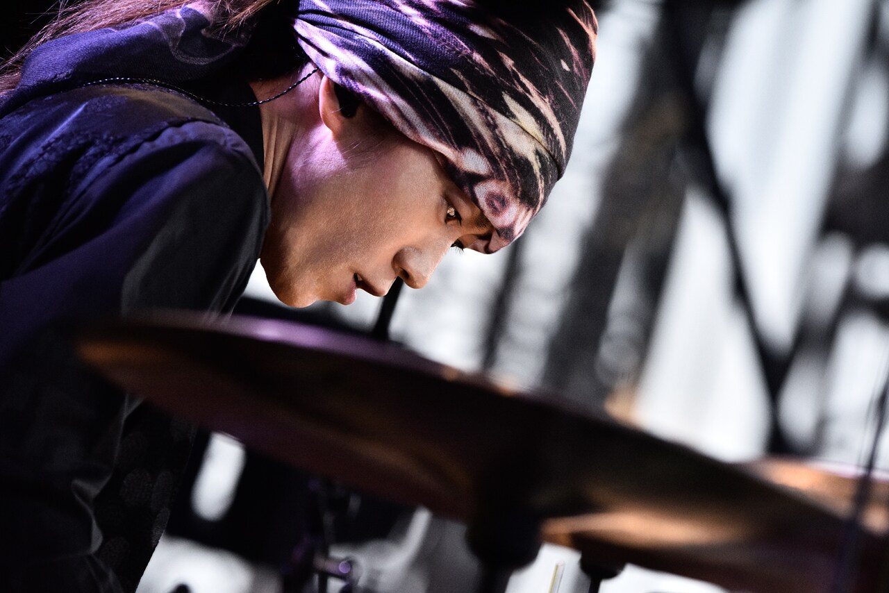 L'Arc-en-Ciel、大阪・夢洲を7色に染め上げた10万人ライブ終了 - 音楽