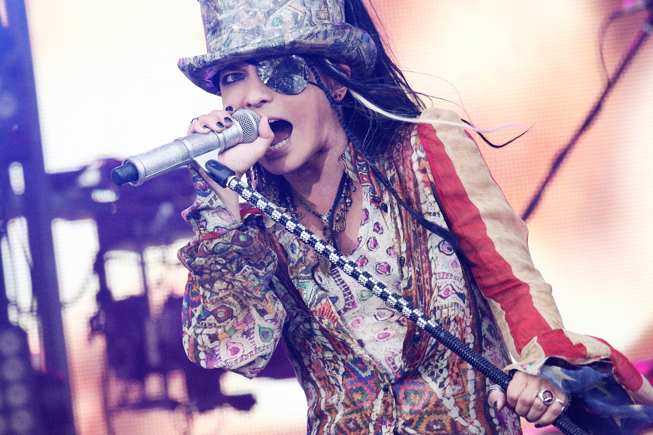 L'Arc-en-Ciel、大阪・夢洲を7色に染め上げた10万人ライブ終了 - 音楽