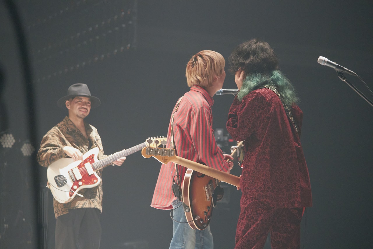 クリープハイプ「現メンバー15周年記念公演『2024年11月16日』」の様子