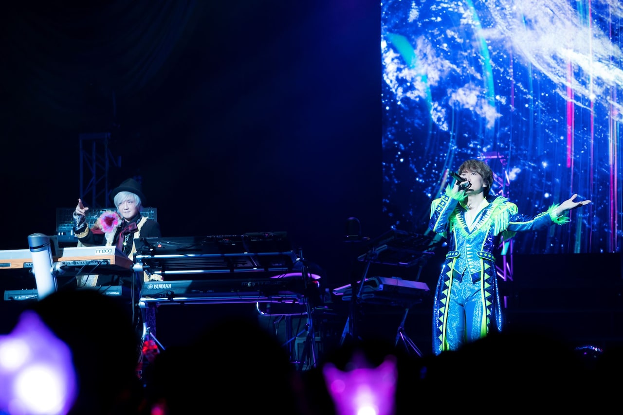 access、記念すべきデビュー日に30年の歩みを完全再現（ライブレポート