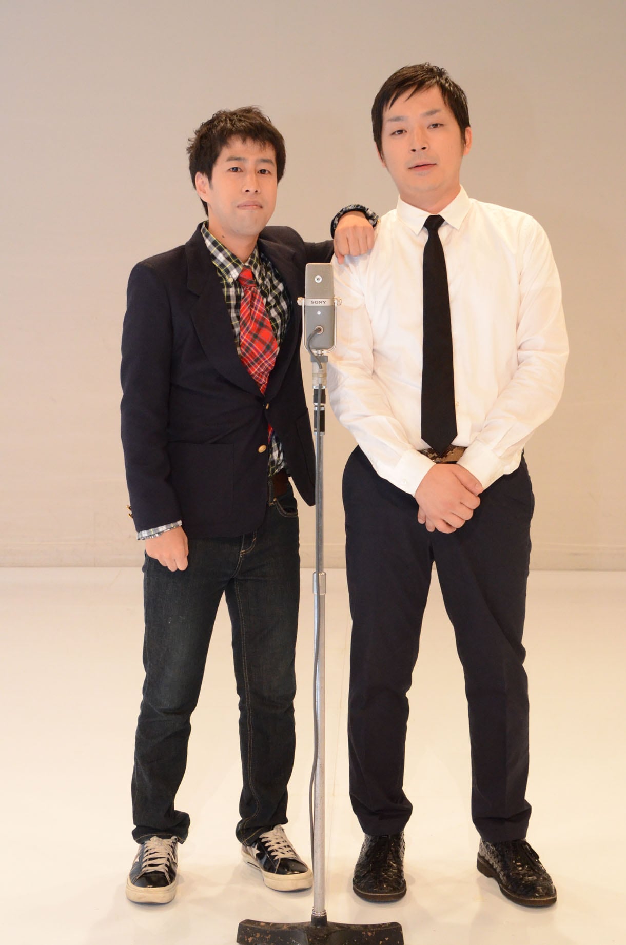 前代未聞のDVD」ウエストランドが“不完全”漫才9本収録 - お笑いナタリー