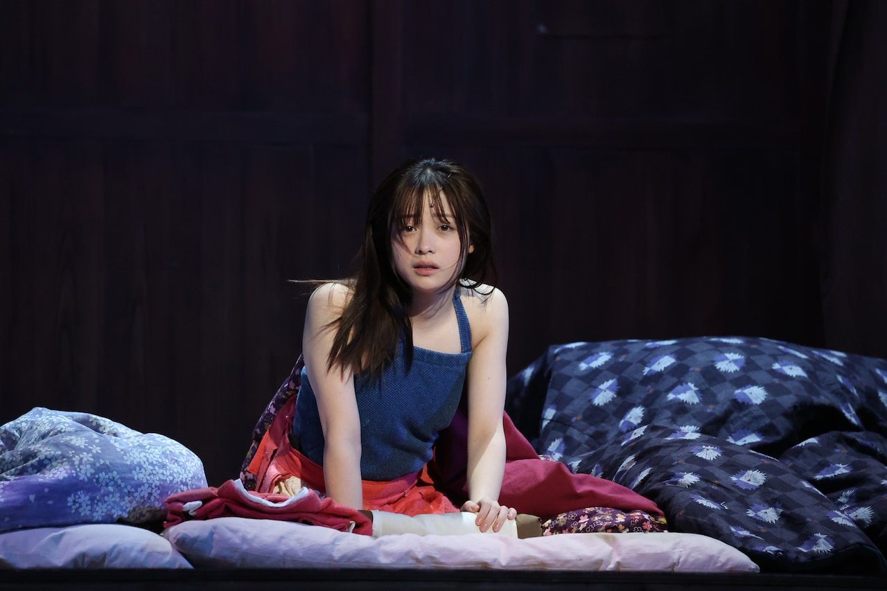 舞台「千と千尋の神隠しSpirited Away」より、橋本環奈演じる千尋