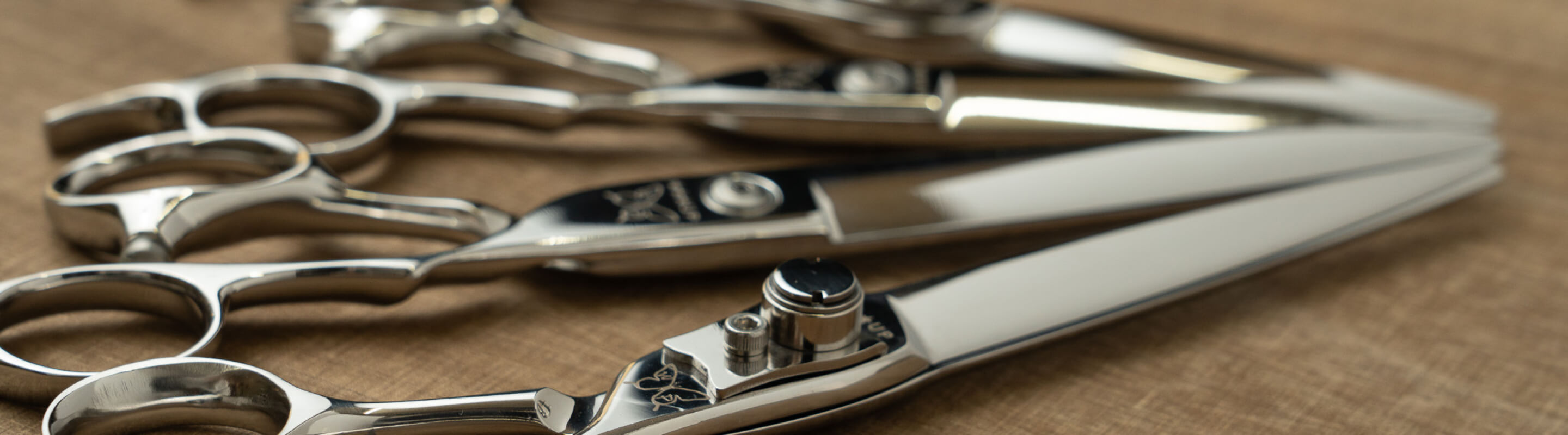 製品ラインナップ | 理美容ハサミ 岡宮刃物技研｜異次元の長切れ【超密